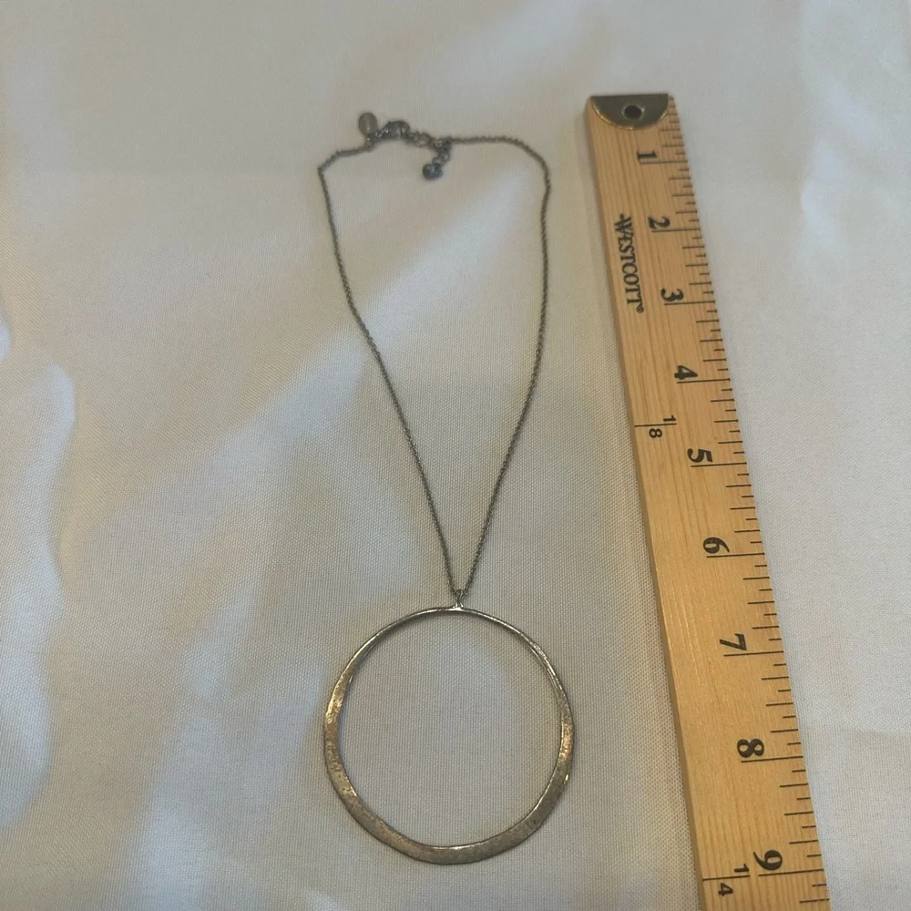 Express this necklace